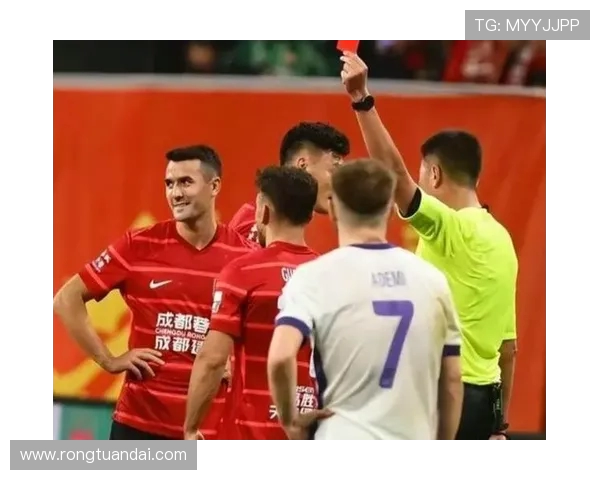 成都足球队实力引发热议球迷对其表现的看法与争论分析