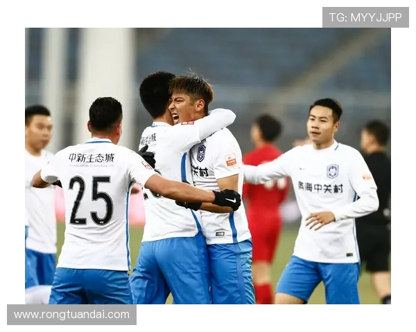 中超精彩对决权健迎战建业双方全力争胜展现足球魅力与激情