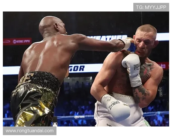 梅威瑟与康纳称重现场火花四溅引发拳迷热议赛事前景备受关注