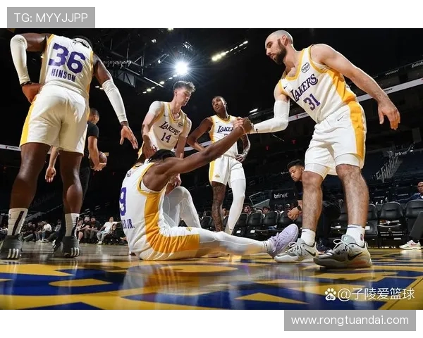 湖人对决热火10月5日精彩赛程分析与球员表现预测