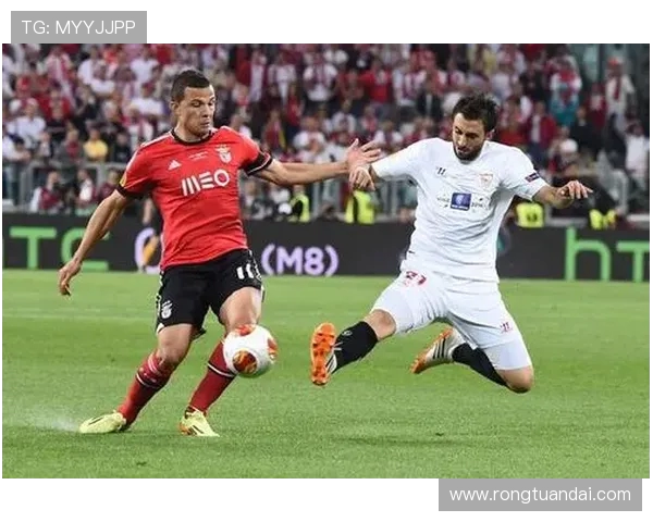 福伦丹与马斯特里激战正酣谁能在这场对决中笑到最后